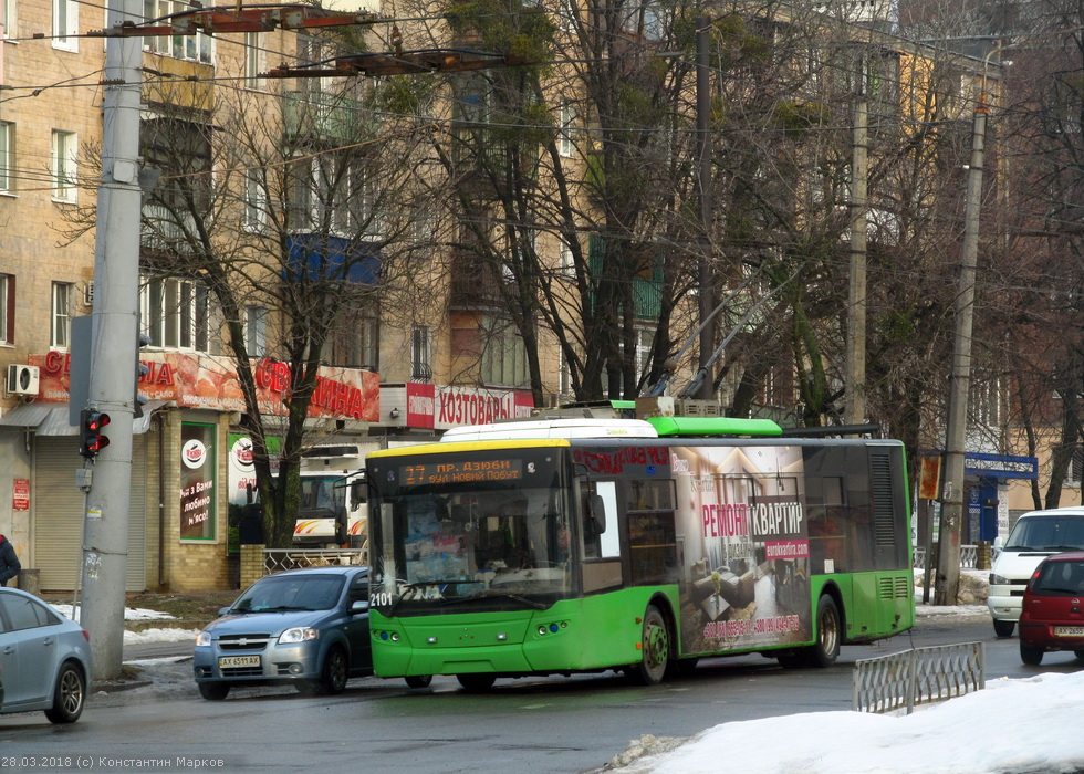 ЛАЗ-Е183А1 #2101 27-го маршрута на улице Холодногорской на перекрестке с улицей Полтавский Шлях