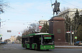 ЛАЗ-Е183А1 #2103 18-го маршрута на проспекте Науки перед поворотом на проспект Независимости