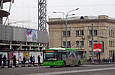 ЛАЗ-Е183А1 #2110 3-го маршрута на проспекте Гагарина возле перекрестка с улицей Вернадского