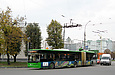 ЛАЗ-Е301D1 #2209 1-го маршрута поворачивает с проспекта Маршала Жукова на проспект Героев Сталинграда