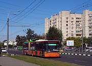 ЛАЗ-Е301D1 #2210 3-го маршрута на проспекте Гагарина возле перекрестка с улицей Зерновой