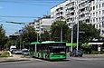 ЛАЗ-Е301D1 #3204 34-го маршрута на улице Валентиновской пересекает улицу Гвардейцев-Широнинцев