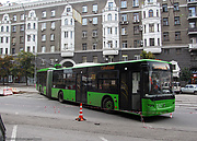 ЛАЗ-Е301D1 #3207 2-го маршрута на Павловской площади