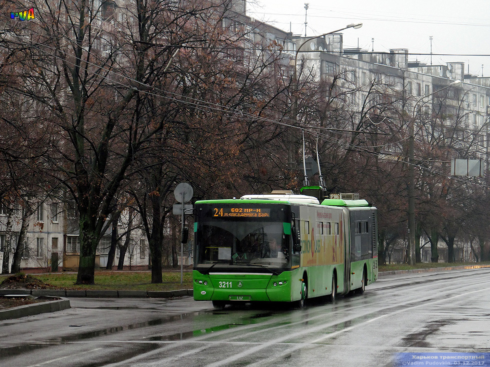 ЛАЗ-Е301D1 #3211 24-го маршрута на Юбилейном проспекте в районе улицы Познанской