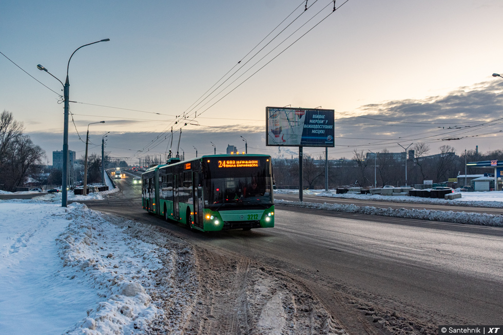 ЛАЗ-Е301D1 #3212 на проспекте Льва Ландау в районе Автострадной набережной