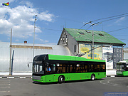 PTS-12 разворачивается на терминале возле станции метро "Героев труда"