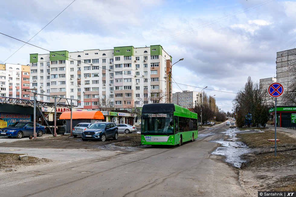 PTS-12 #2732 51-го маршрута на улице Луи Пастера в районе улицы 92-й Бригады
