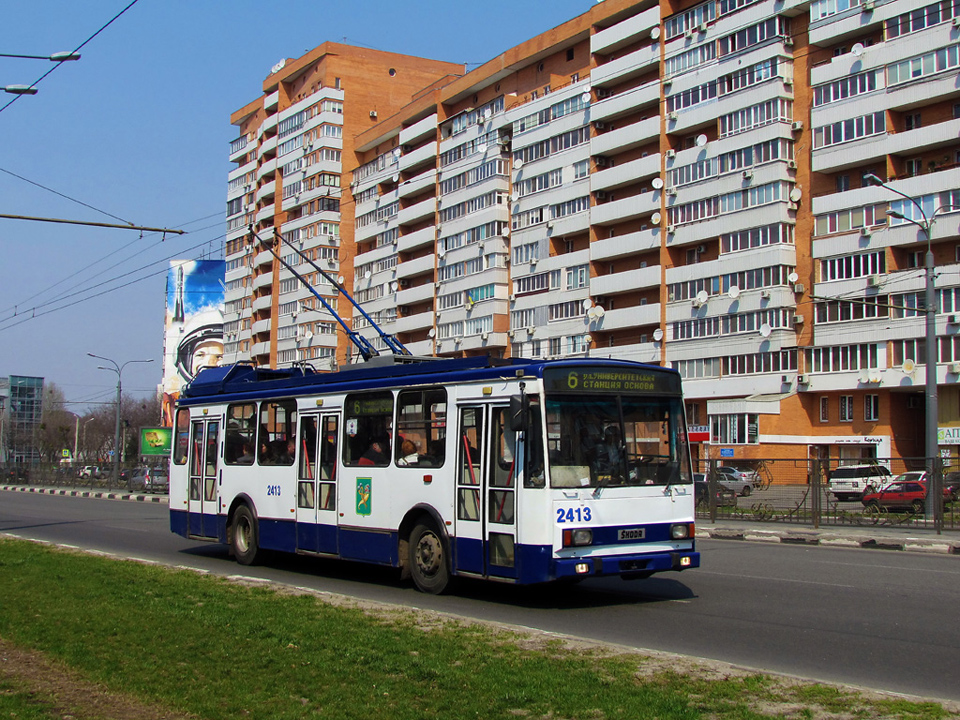 Skoda-14Tr18/6M #2413 6-го маршрута на проспекте Гагарина в районе дома №52