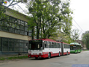 Škoda-15Tr13/6M #2503 и Богдан-Т70117 #2629 на улице Ньютона возле Троллейбусного депо №2