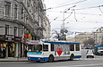 ЗИУ-682Г-016-02 #2312 11-го маршрута поворачивает с площади Конституции на площадь Павловскую