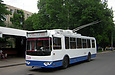 ЗИУ-682Г-016-02 #2320 1-го маршрута на проспекте Маршала Жукова перед отправлением от остановки "Микрорайон 29"
