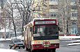 ЗИУ-682Г-016-02 #2330 6-го маршрута поворачивает с проспекта Гагарина на улицу Ньютона