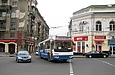 ЗИУ-682Г-016-02 #3302 2-го маршрута нулевым рейсом поворачивает с переулка Короленко в Армянский переулок