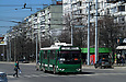 ЗИУ-682Г-016-02 #3306 42-го маршрута на улице Валентиновской перед поворотом на улицу Гвардейцев-Широнинцев