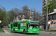ЗИУ-682Г-016-02 #3318 7-го маршрута совершает поворот с улицы Плиточная на улицу Шарикова