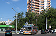ЗИУ-682Г-016-02 #3333 40-го маршрута выезжает с разворотного круга возле станции метро "Научная" на проспект Ленина