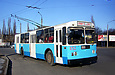 ЗИУ-682 #852 6-го маршрута выезжает с Подольского моста на круговую развязку Красношкольной набережной и улицы Вернадского