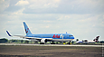 Boeing 767-304 PH-OYE на исполнительном старте полосы 25 аэропорта "Харьков"