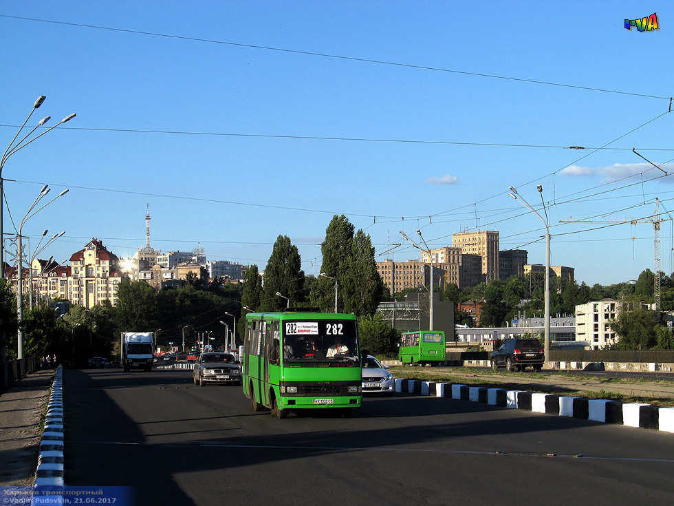 БАЗ-А079.14 гос.# АХ1332СЕ 282-го маршрута следует по Новоивановскому мосту