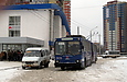 ГАЗ-2705 гос.# 000-51ХА 22-го маршрута и ЮМЗ-Т1 #2035 38-го маршрута на конечной станции "Ст. метро "23 Августа"