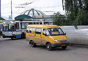 ГАЗ-322132 гос.# 022-57ХА маршрута 10т на конечной "Ст. м. Академика Барабашова""