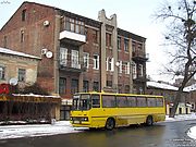 Ikarus-260.50 гос.# AX9390AM на улице Мельникова перед пересечением с улицей Гражданской