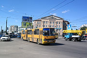 Ikarus-280.33, гос.# 4163ХАУ, на перекрестке проспекта Гагарина и улицы Вернадского