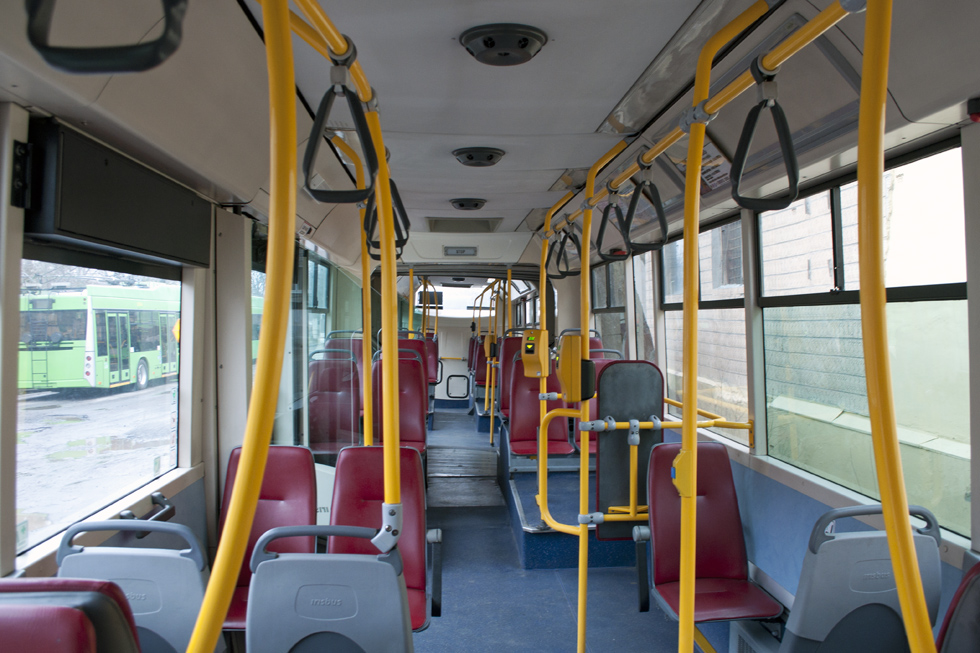 Irisbus Citelis 18M гос.# AX0641MP. Салон автобуса, вид в сторону прицепа