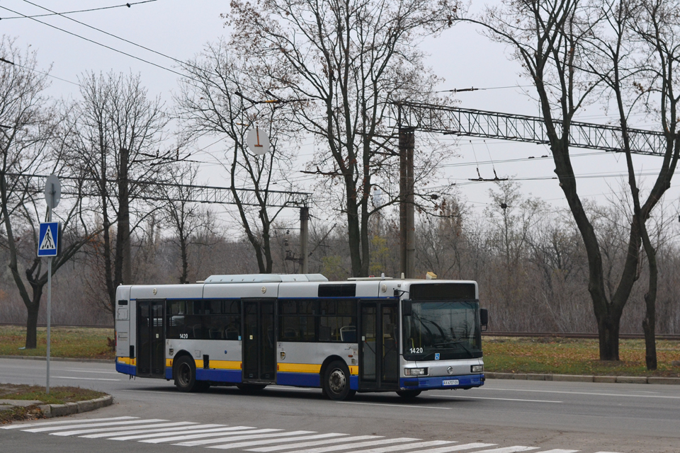 Irisbus CityClass 491E.12.29 держ.# АХ6707АХ 47-го маршруту на проспекті Героїв Харкова поблизу вулиці 12-го Квітня