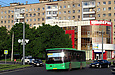 ЛАЗ-А183D1 гос.# АХ0069АА 119-го маршрута выезжает на улицу Гамарника с круговой развязки на перекрестке с Красношкольной набережной