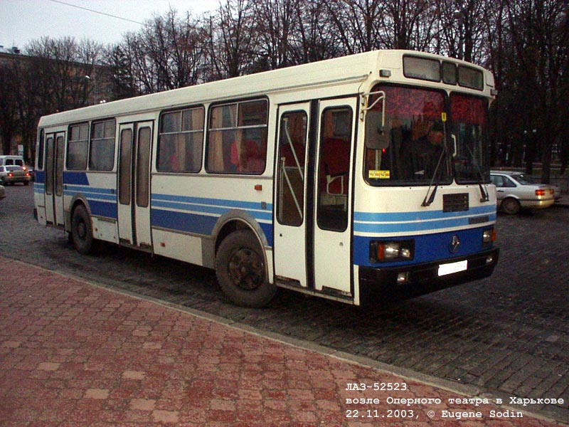 ЛАЗ-52523, гос.# 246-65 XA, на улице Сумской, возле Оперного театра