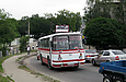 ЛАЗ-695Н гос.# 2610ХАЧ на улице Муранова поднимается на Кузинский путепровод
