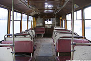 ЛиАЗ-677М 012-13 ХА, пассажирский салон, вид с задней площадки