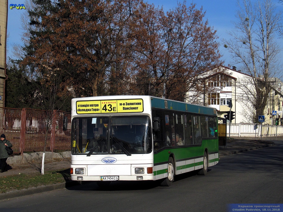 MAN NL222 гос.# AX7454CI 43-го маршрута на Григоровском шоссе возле улицы Дудинской