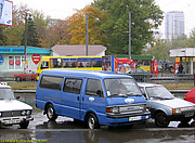 Mazda-E2200 гос.# 6695XIA на проспекте Ленина возле станции метро "Научная"