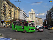 ЗАЗ-А07А гос.# AX0193AA 219-го маршрута поворачивает с Павловской площади на улицу Университетскую