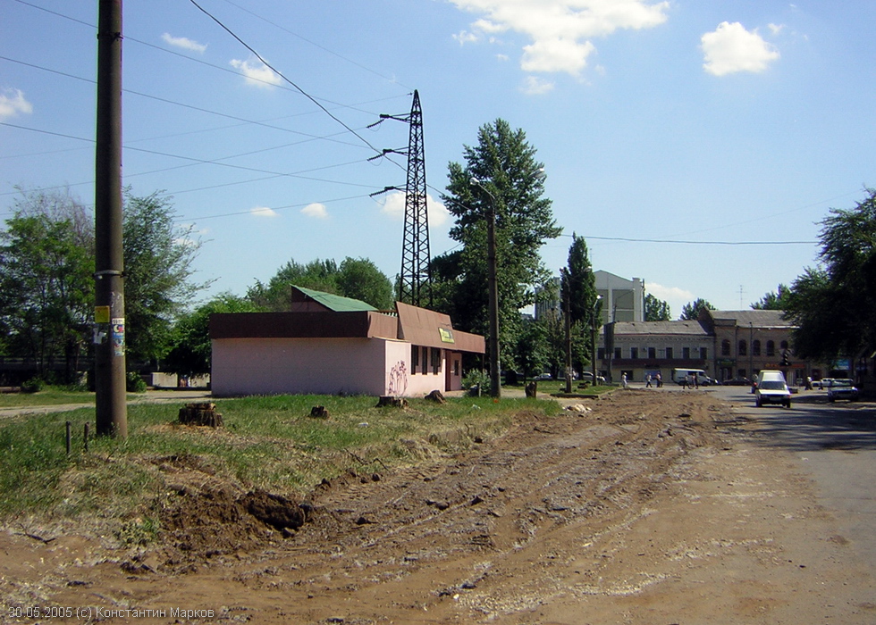 Харківська набережна, демонтований роз`їзд та будівля колишньої діспетчерської