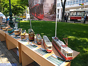 Модели трамваев из Народного музея электротранспорта на выставке на проспекте Независимости