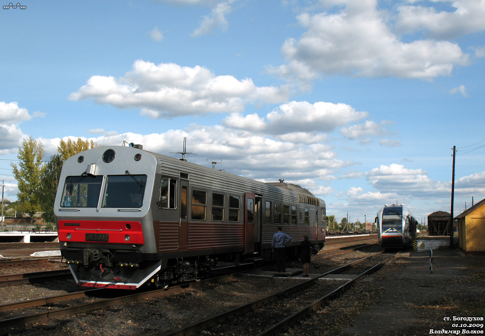 АЧ2-082 и Pesa 620М-008 на станции Богодухов