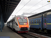 ДПКр-3-003 поезд №887 Харьков — Сумы перед отправлением от станции Люботин