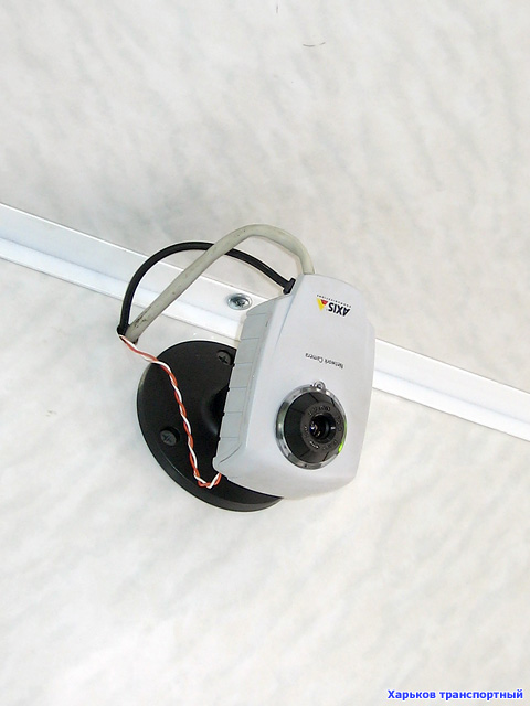 Камера системы видеонаблюдения в салоне дизель-поезда ДР1А-272 (вагон 8)