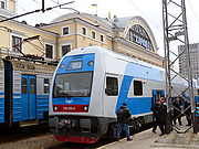 EJ675-01 на станции Харьков-Пассажирский