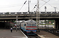 ЭР2-1318 на станции Харьков-Пассажирский под путепроводом имени Магомета Караева