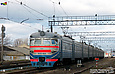 ЭР2-406 отправляется со станции Золочев в сторону Харькова