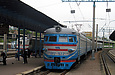 ЭР2-572 поезд №7005 Харьков — Изюм перед отправлением от станции Харьков-Левада