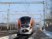 HRCS2-002, ведомый ДС3-013, на станции Полтава-Киевская