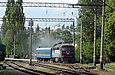 ТЭП70-0046 с поездом №855 Волчанск - Купянск отправляется от станции Купянск-Южный