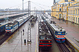 ВЛ82м-043, ЭР2-636/336 и ЧС2-575 на станции Харьков-Пассажирский