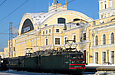ВЛ82м-053 с поездом №6559 Харьков — Купянск перед отправлением от станции Харьков-Пассажирский