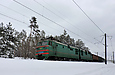 ВЛ82м-082 с грузовым поездом на перегоне Основа - Терновая в районе Безлюдовского песчаного карьера